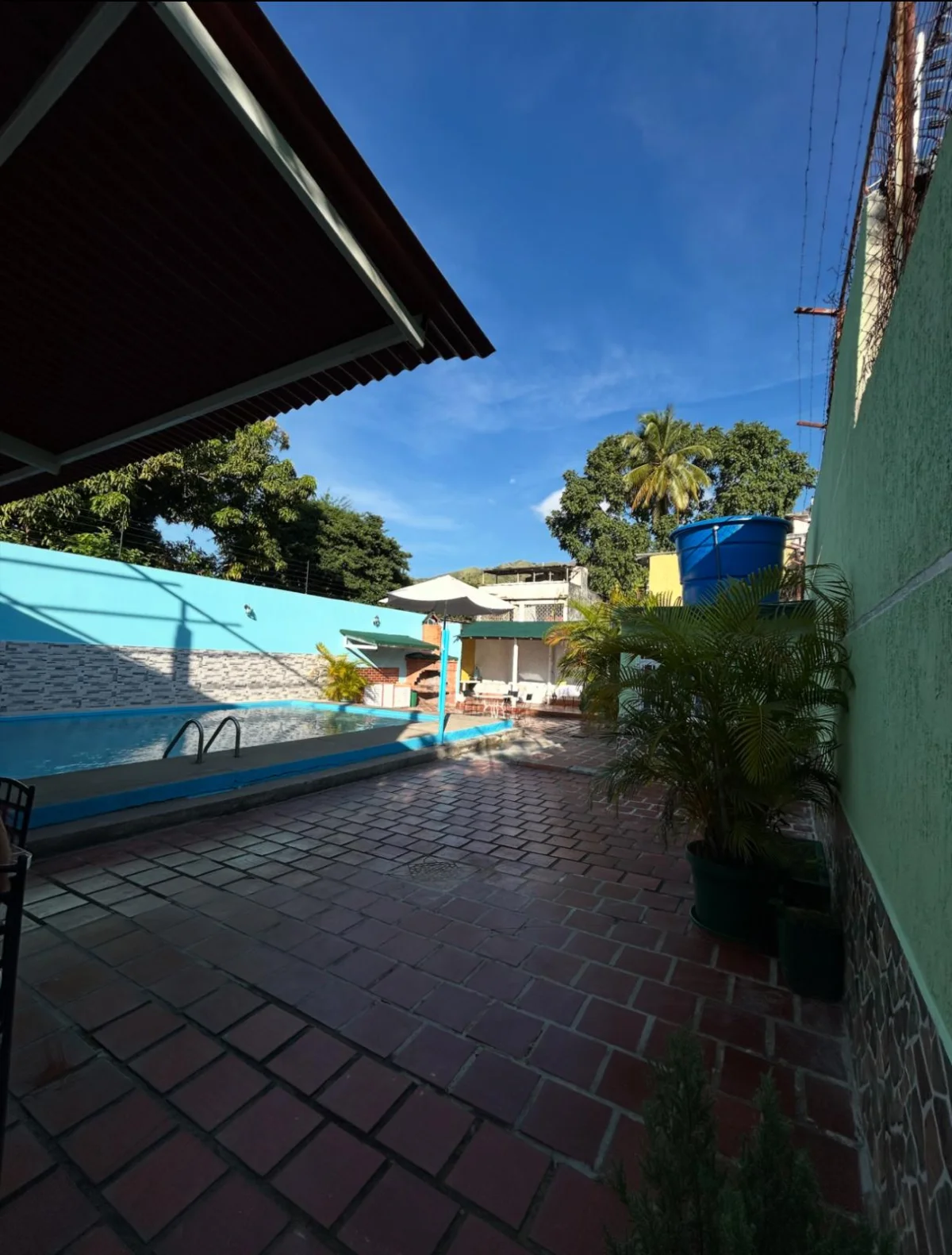Alquiler piscina Las Delicias Maracay - Vista derecha área eventos privados